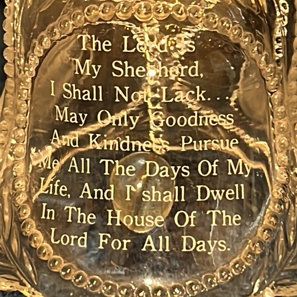 Praying Hands//Psalm 23 Glass Bell - Picture 3 of 9